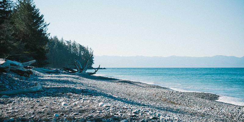 孕期哺乳期安全造型美容指南：避开风险成分，解锁温和美发方案