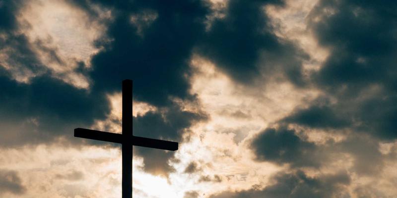 美甲SPA专业服务中的成分党指南：烟酰胺、视黄醇、维生素C的黄金搭配与禁忌